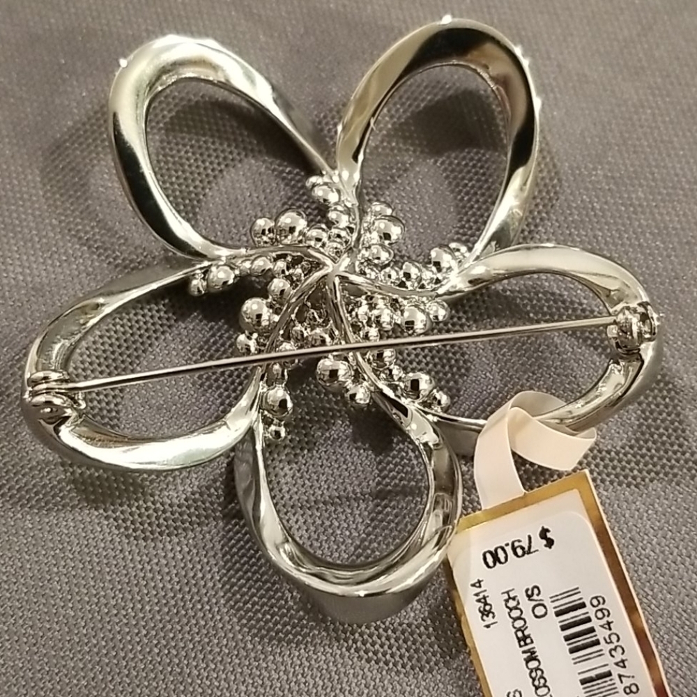 💕TED BAKER💕 *FLAWED/DEFECTIVE* Belvas Silver Crystal Blossom Brooch - Picture 6 of 8